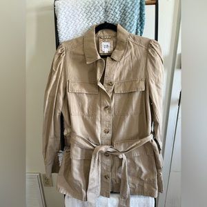 Large, button up Gap khaki jacket with belt (barely worn)